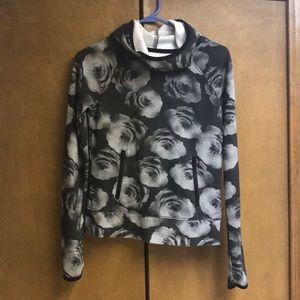 XS Black Roses Hoodie